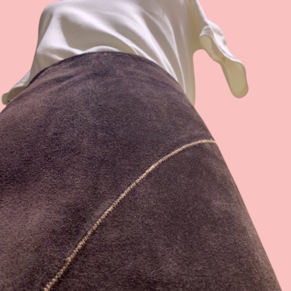 GORGEOUS '80 Vintage chocolate Suede Skirt💕 - Picture 2 of 4